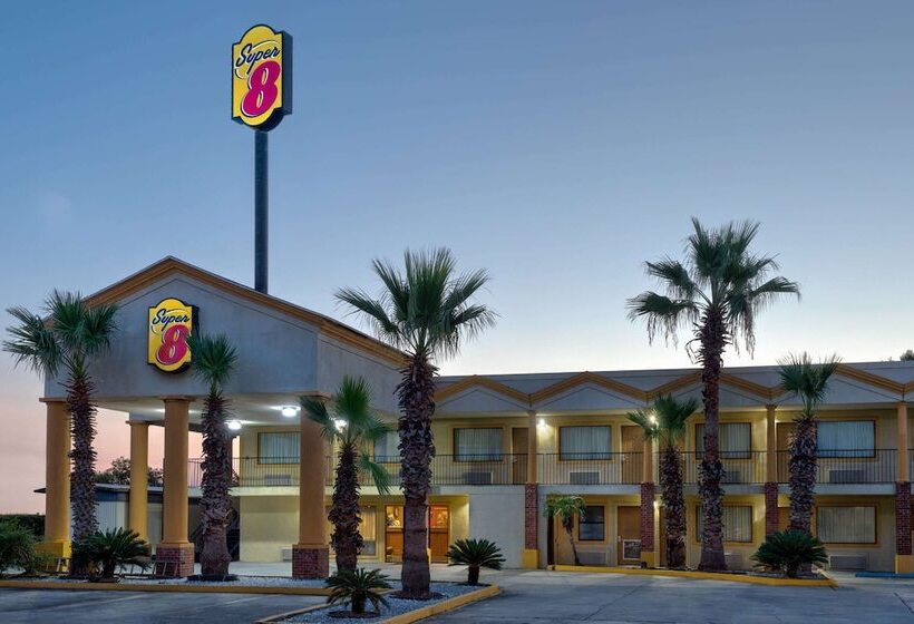 فندق Super 8 By Wyndham Breaux Bridge