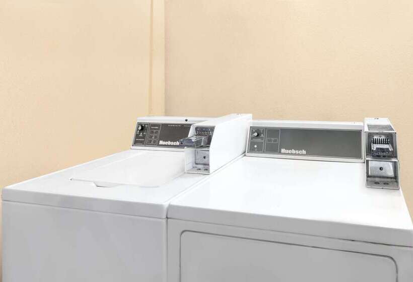 ホテル Super 8 By Wyndham Hattiesburg South