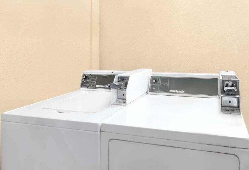 ホテル Super 8 By Wyndham Hattiesburg South