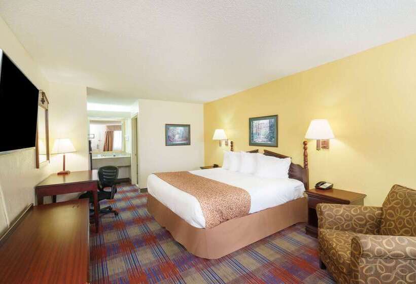 فندق Travelodge By Wyndham Montgomery East