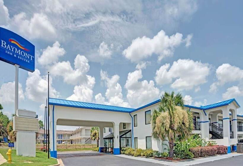 فندق Travelodge By Wyndham Montgomery East