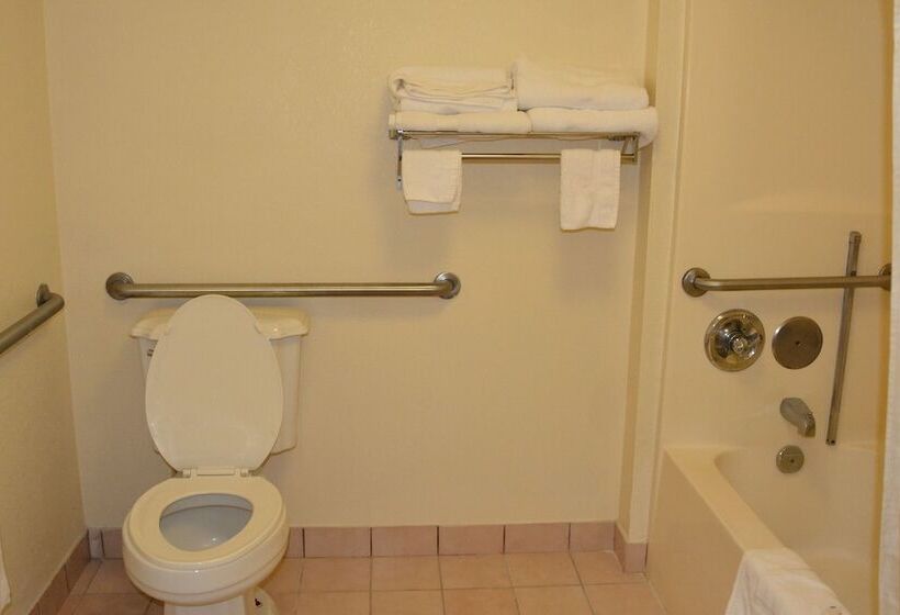 فندق Travelodge By Wyndham Montgomery East