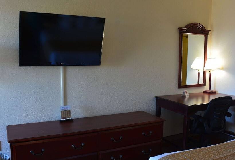 فندق Travelodge By Wyndham Montgomery East