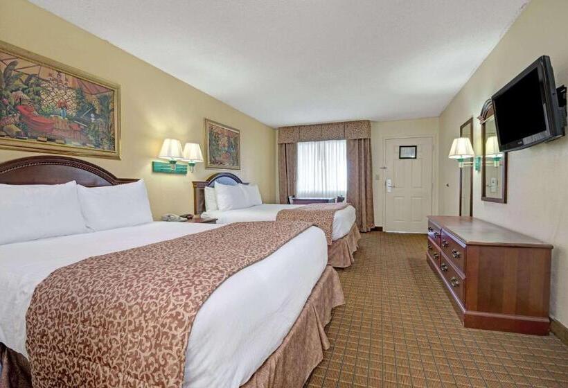 فندق Travelodge By Wyndham Montgomery East