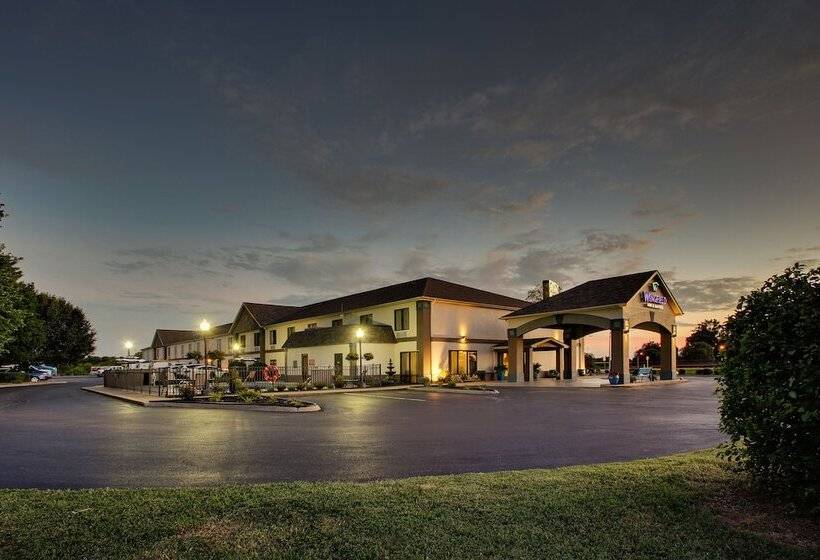 هتل Wingfield Inn & Suites