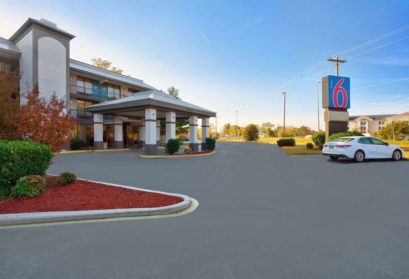 Motel 6 Seaford DE