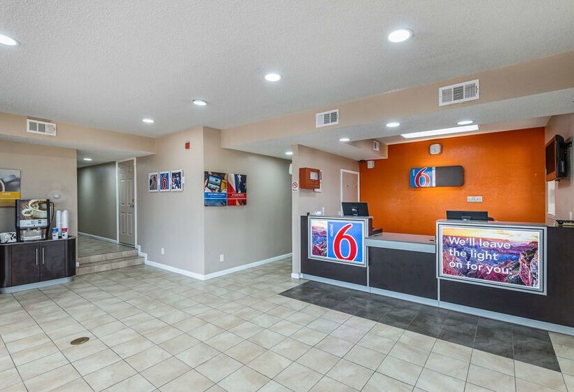 Motel 6 Waxahachie, Tx