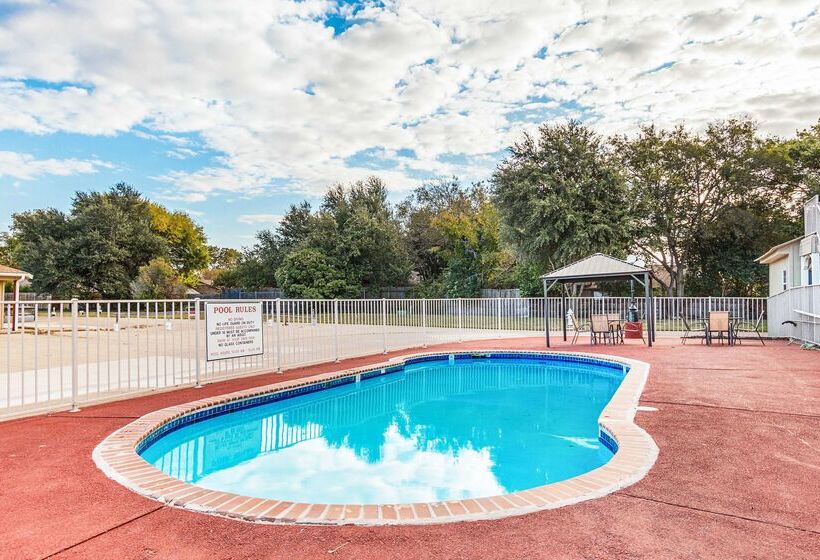 Motel 6 Waxahachie, Tx