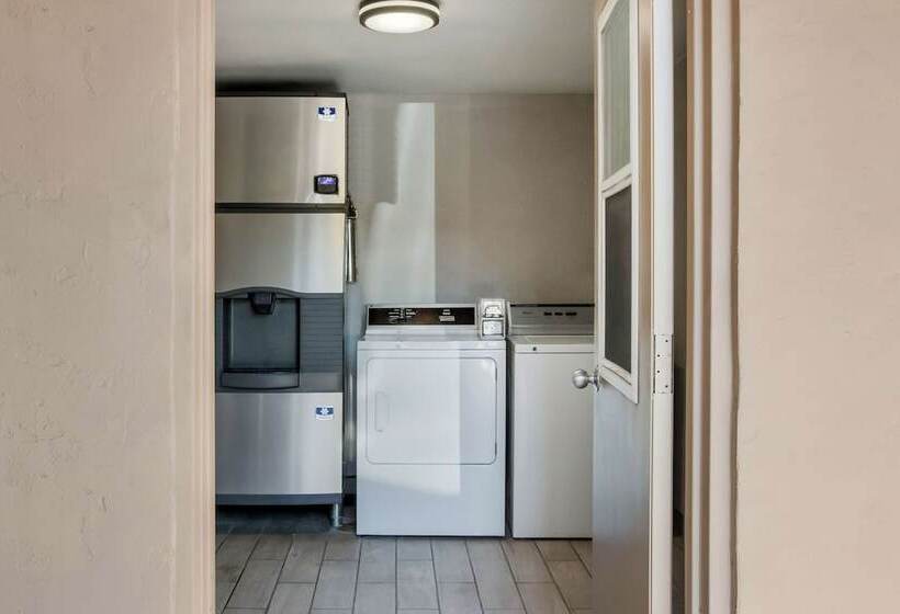 汽车旅馆  Best Western Nursanickel