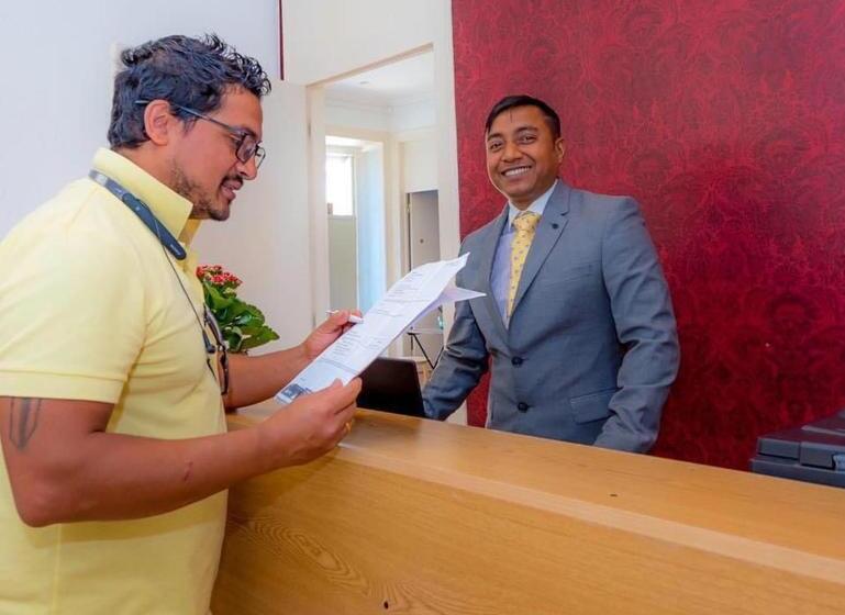 هاستل Swisslisbon Guest House