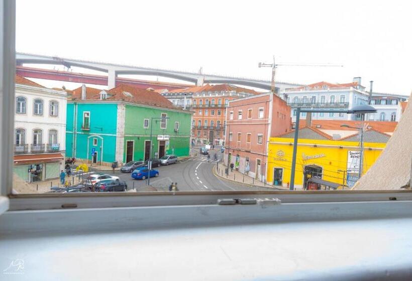 هاستل Swisslisbon Guest House