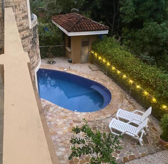 Casa Vistas Del Pacifico Bed & Breakfast