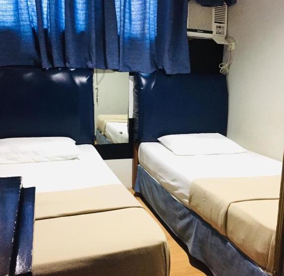 בית מלון כפרי 67th Boulevard Pension House