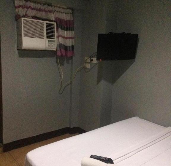 בית מלון כפרי 67th Boulevard Pension House