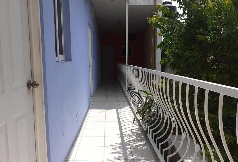 هتل Casa Mexicana Barra De Navidad