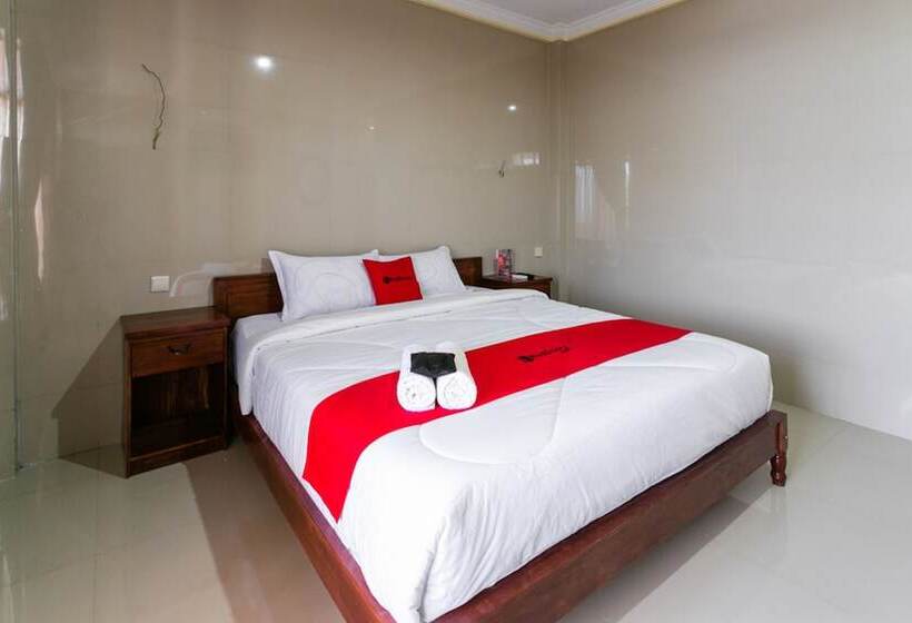 호텔 Reddoorz Near Parangtritis Beach