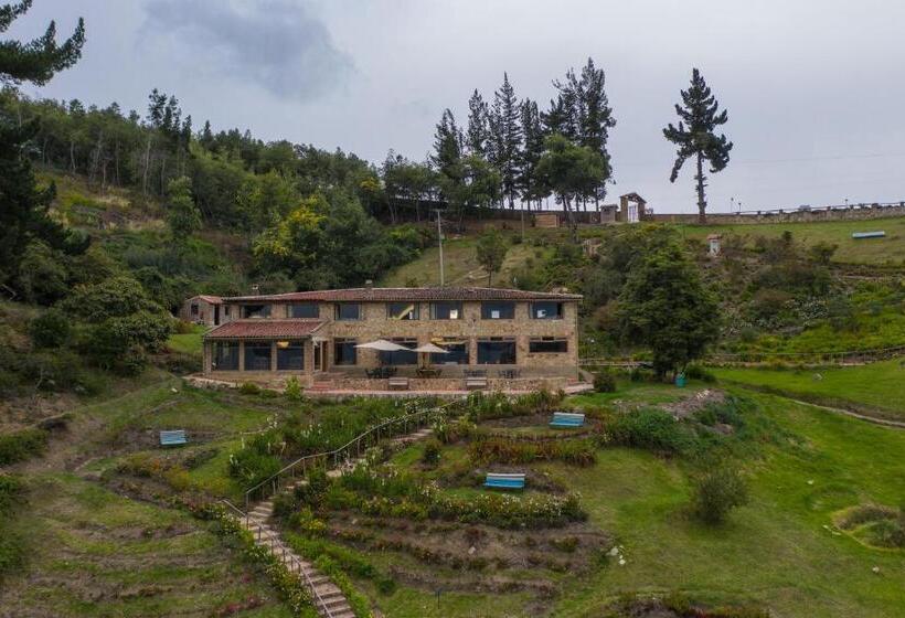 ホテル Refugio Pozo Azul