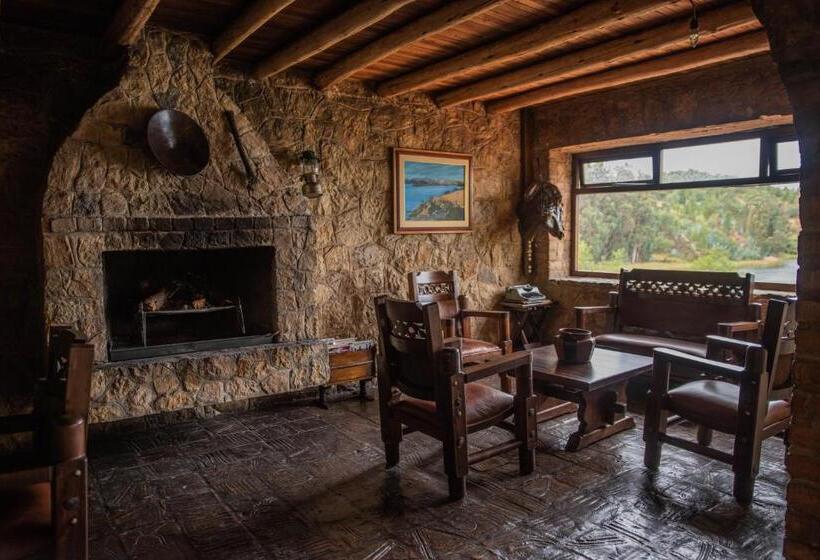 ホテル Refugio Pozo Azul