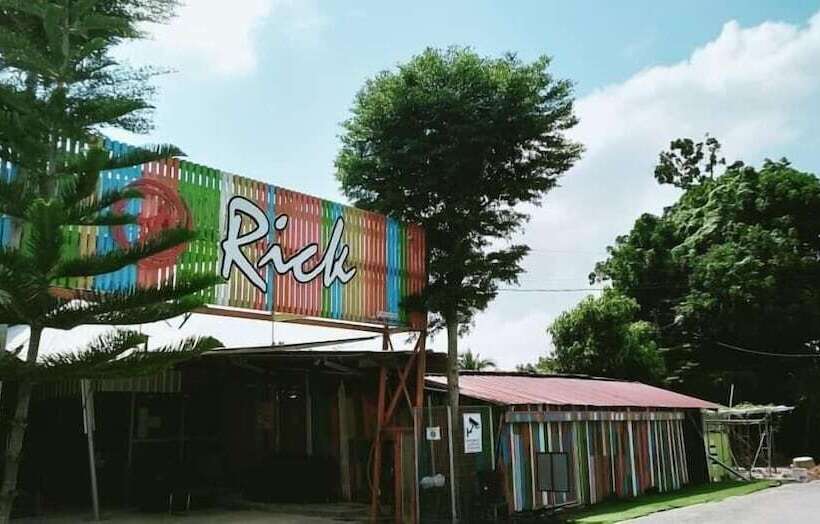 فندق Rick Resort Teluk Intan