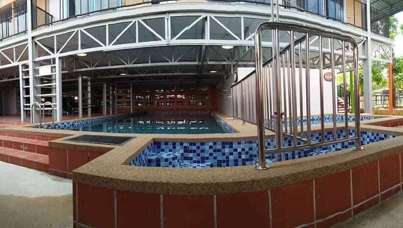 فندق Rick Resort Teluk Intan