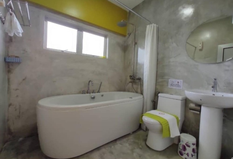 فندق Rick Resort Teluk Intan