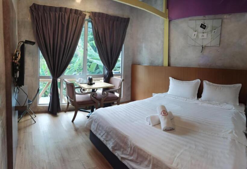 هتل Rick Resort Teluk Intan