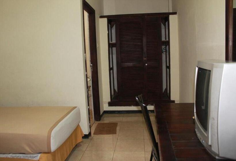 בית מלון כפרי Ronggolawe