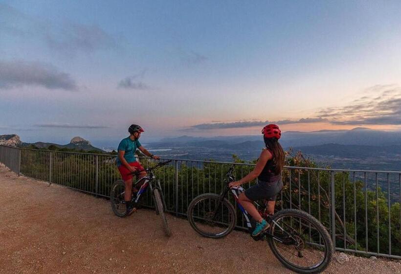 פנסיון Bedbike Baunei