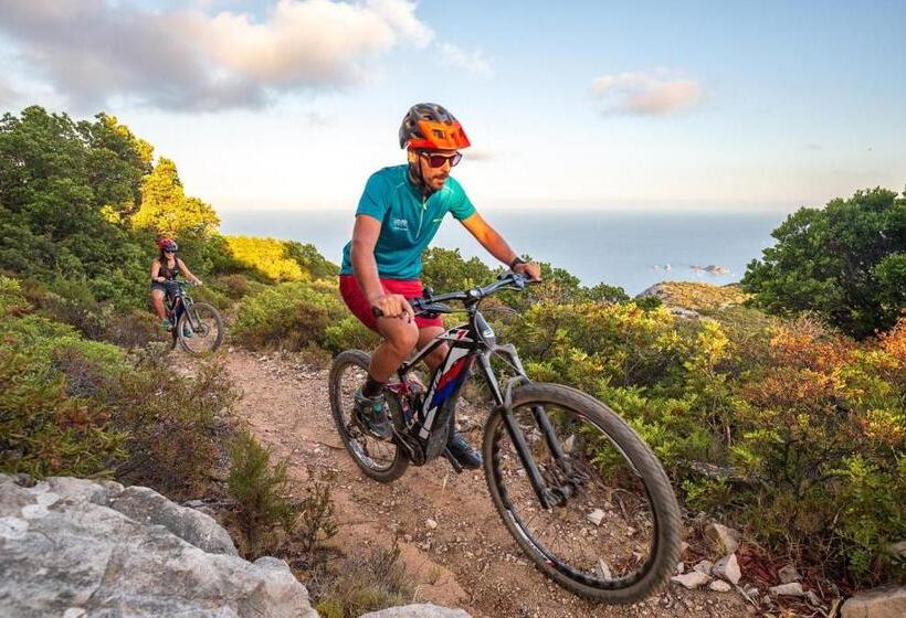 פנסיון Bedbike Baunei