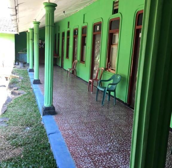 펜션 Losmen Melati