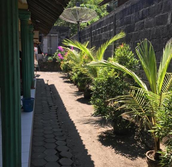 펜션 Losmen Melati