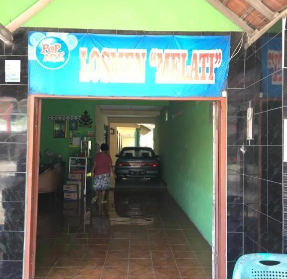 펜션 Losmen Melati