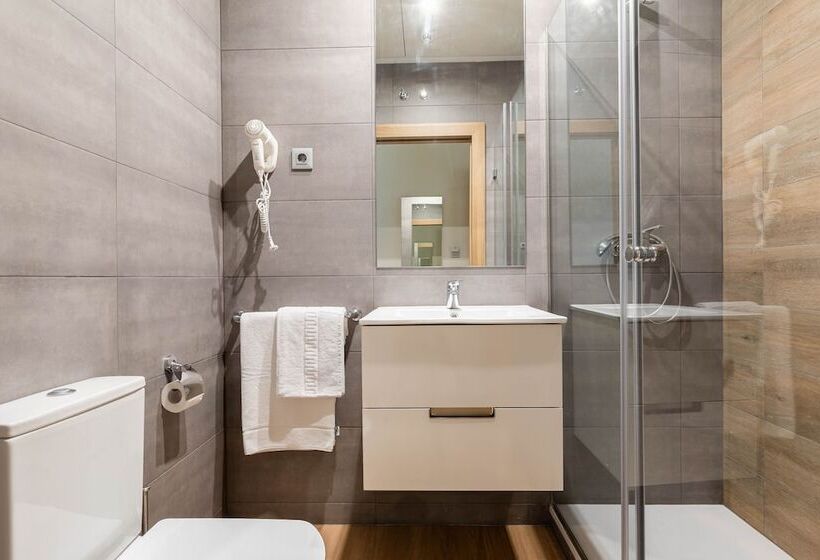 پانسیون Micampus Aranjuez Student Residence