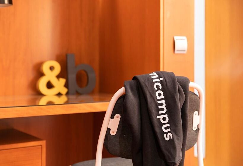 پانسیون Micampus Aranjuez Student Residence