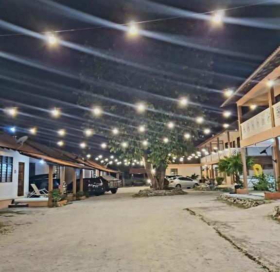 膳宿费 Nks Chalet