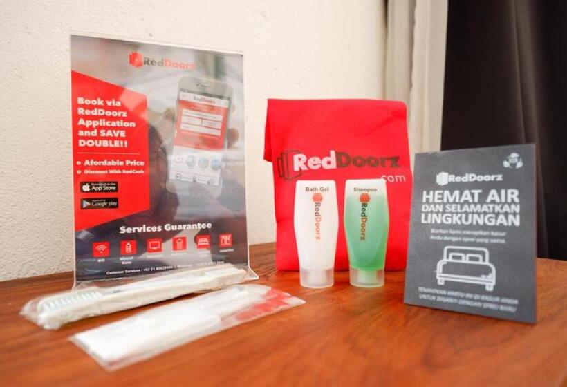 膳宿费 Reddoorz Syariah Near Stasiun Tegal