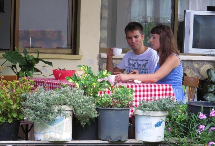 Курорт Elausa Hotel & Restaurant