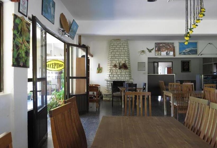 Курорт Elausa Hotel & Restaurant