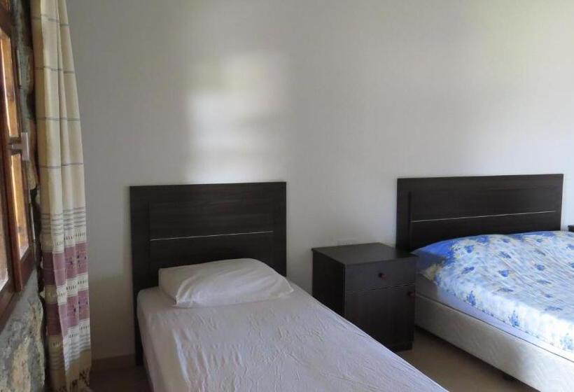 Курорт Elausa Hotel & Restaurant