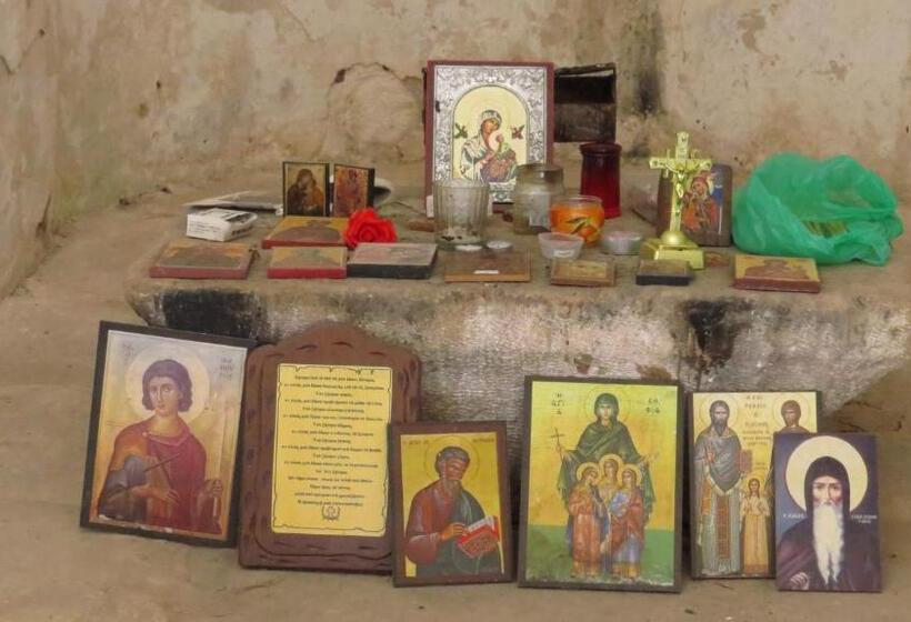 Курорт Elausa Hotel & Restaurant