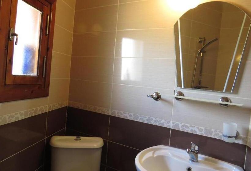 Курорт Elausa Hotel & Restaurant