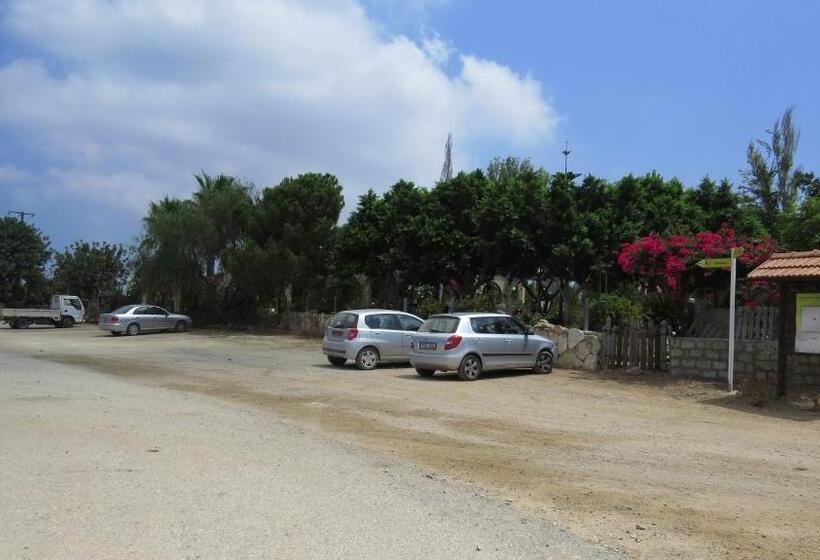 Курорт Elausa Hotel & Restaurant