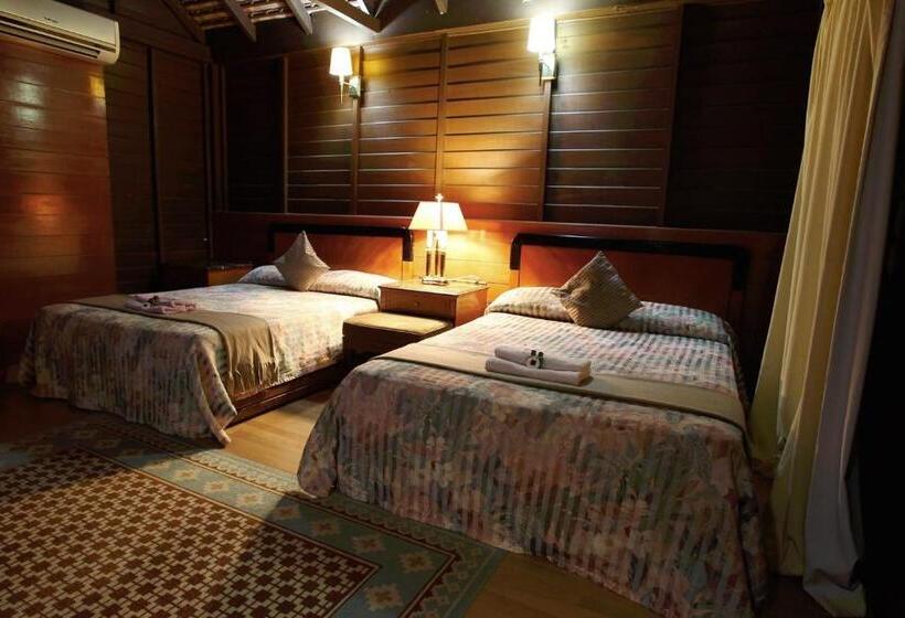 The Manor Beach Resort Besut