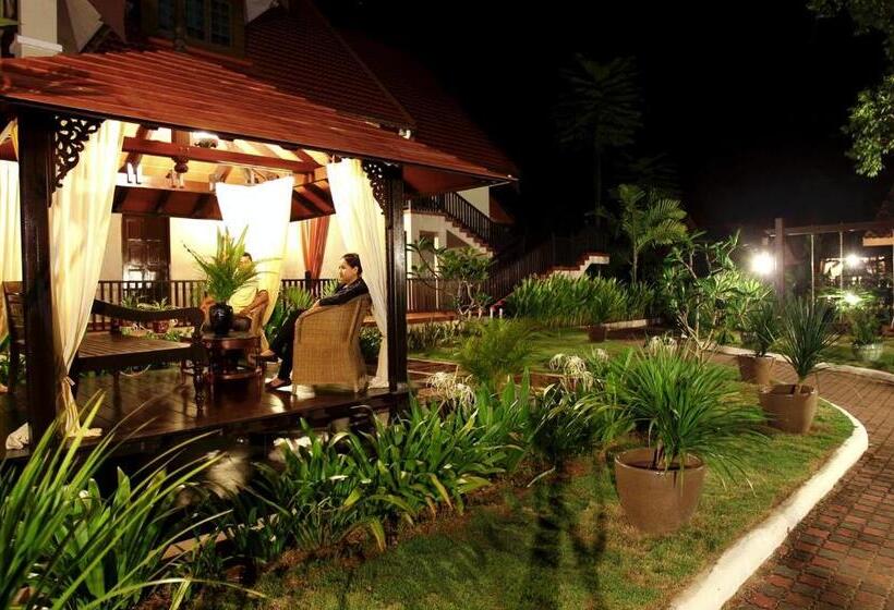 The Manor Beach Resort Besut