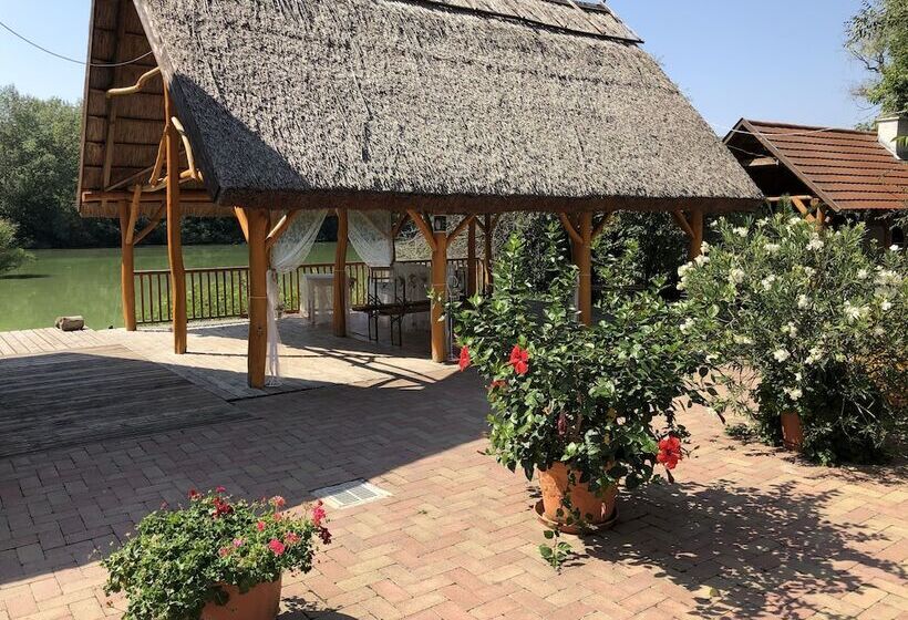 호스텔 Antal Tavi Fogadó és Horgászparadicsom