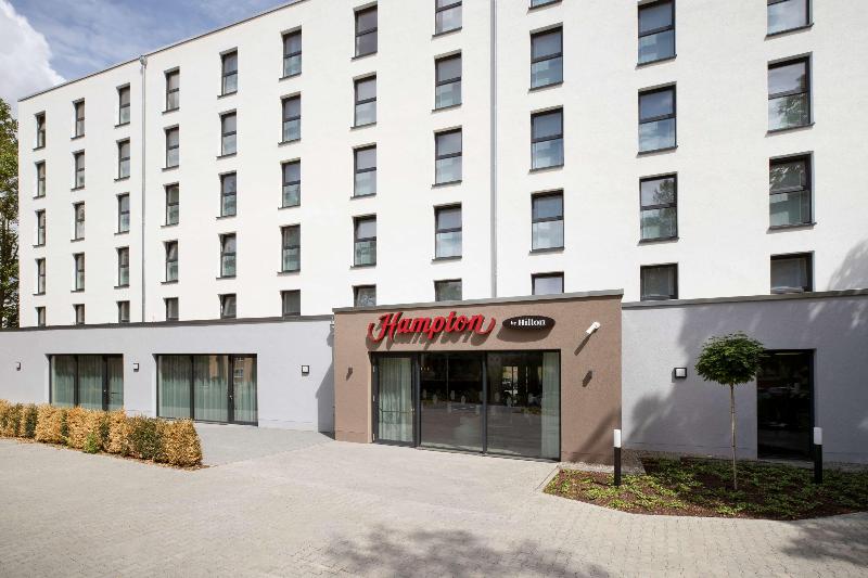 Отель Hampton By Hilton Kaiserslautern