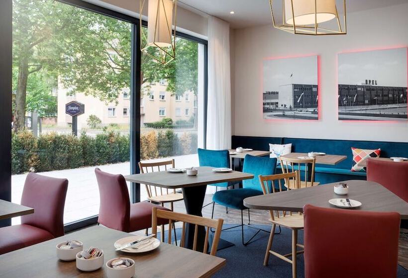 Отель Hampton By Hilton Kaiserslautern