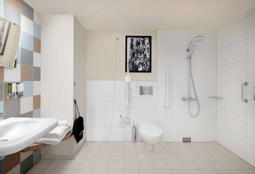 Отель Hampton By Hilton Kaiserslautern