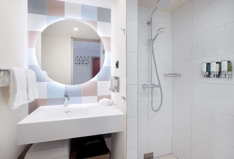 Отель Hampton By Hilton Kaiserslautern