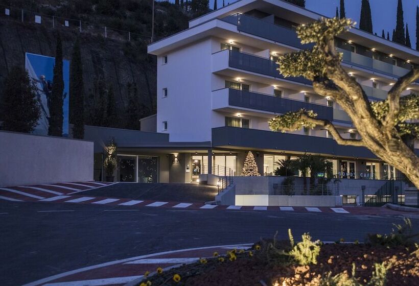 호텔 Hoody Active & Happiness